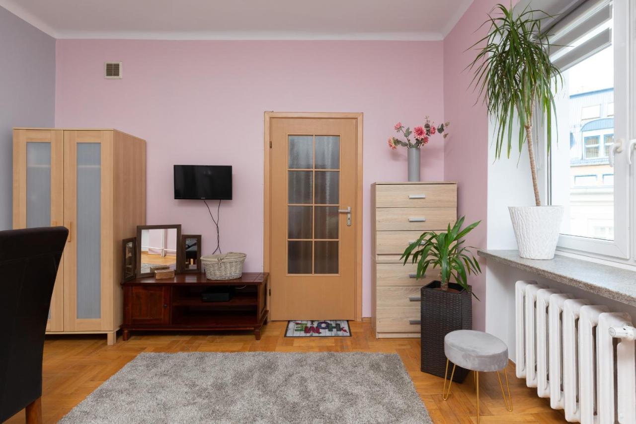 Metro Politechnika Studio Konstytucji By Renters Lägenhet Warszawa Exteriör bild